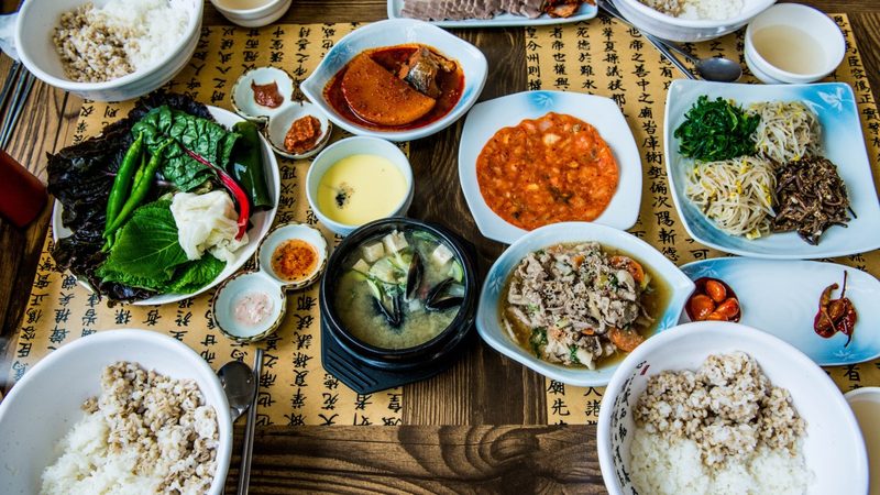 休闲食品批发，如何找到性价比高的厂家直销？**