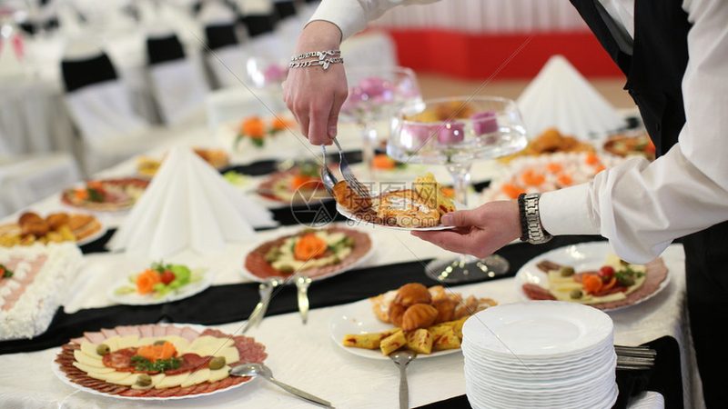 智能食材配送系统：价格背后的考量因素**