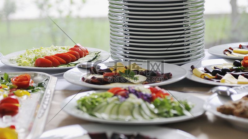 行业现状：中小餐饮企业面临供应链困境